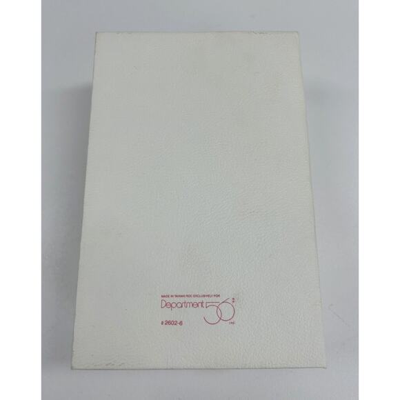 Springtime Stories of the Snowbunnies Department 56 "A Tisket, A Tasket" #2602-6 - Picture 5 of 5